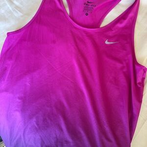 Nike Women's Vibrant Magenta Tank Top